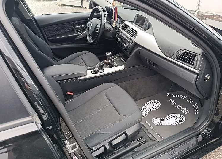 Zunanja slika - BMW Serija 3 - Touring: 320 D PDC ZELO LEPO OHRANJEN - 23