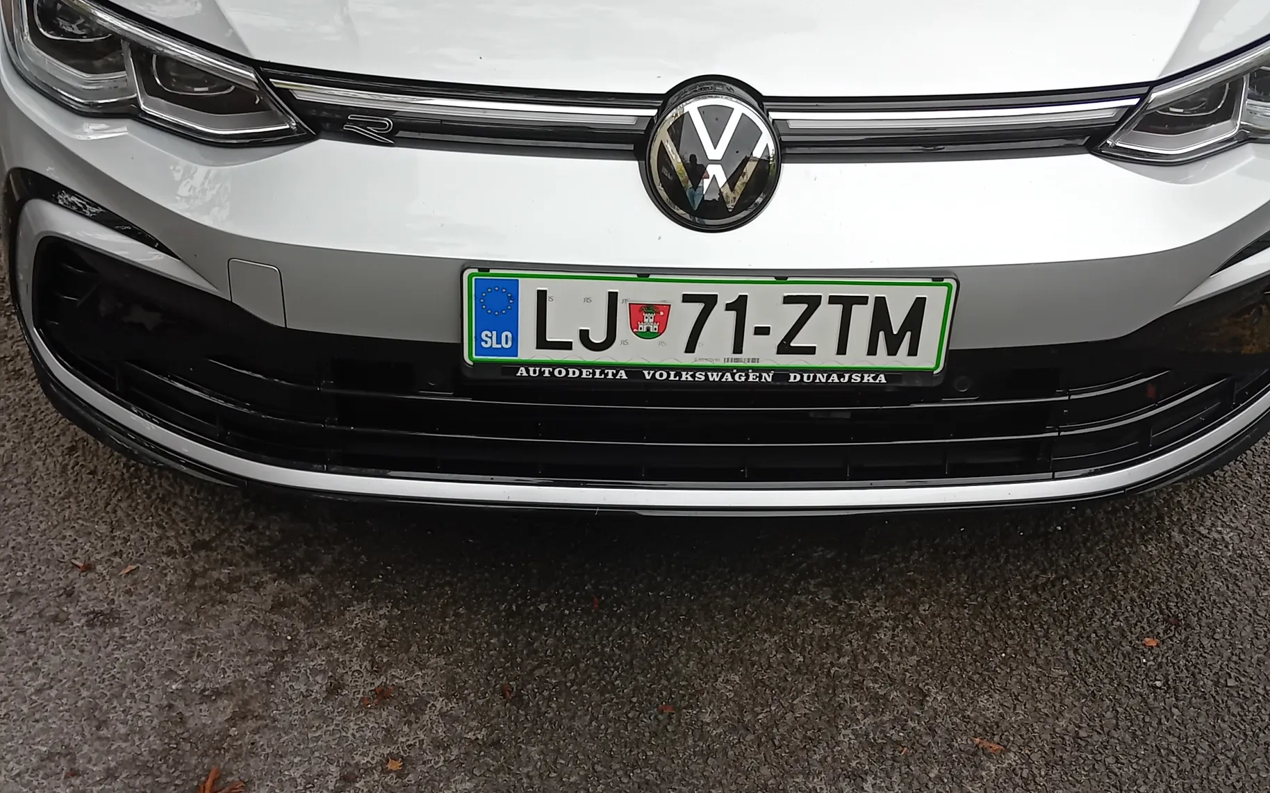 Zunanja slika - Volkswagen Golf - 1,5 eTSI ACT R-Line DSG - 3