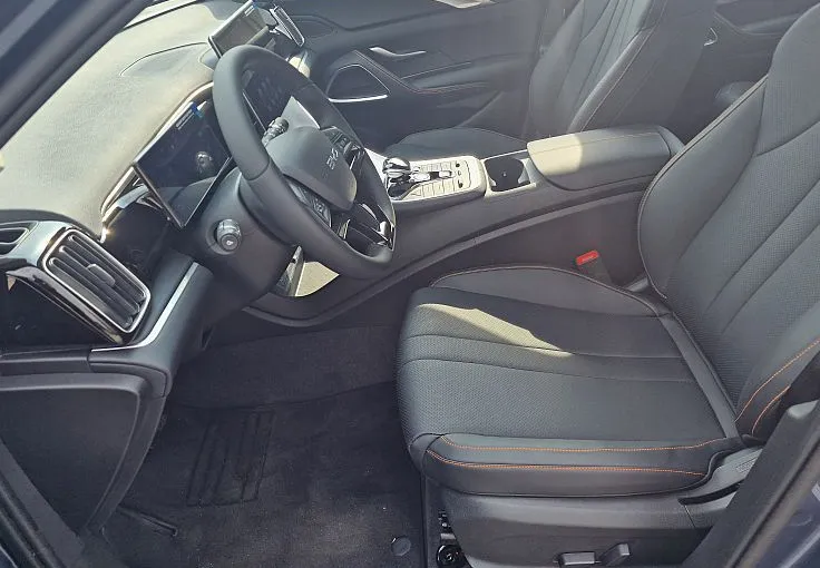 Zunanja slika - BYD Sealion 5 - DM-i COMFORT PHEV - skupni doseg 992 km - 7