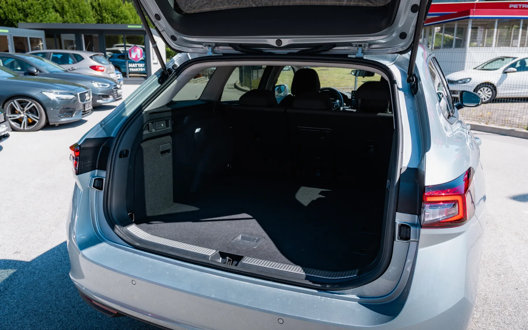 Zunanja slika - Škoda Superb - Combi 2.0 TDI AUT. - 7