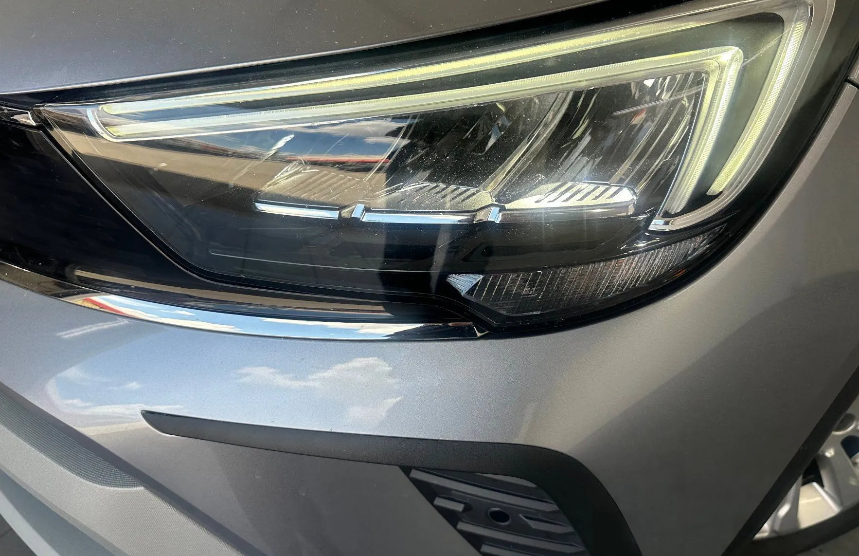 Zunanja slika - Opel Crossland - 1.2  BENCIN.KAMERA.LED.USNJE.NAVI.SAMO 73.000KM. - 16