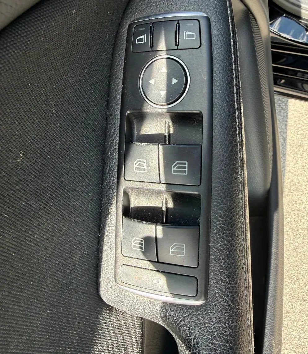Zunanja slika - Mercedes-Benz B-Razred - B 200d D-LED NAVI PDC ALU GSV KREDIT 171 NA MESEC - 15
