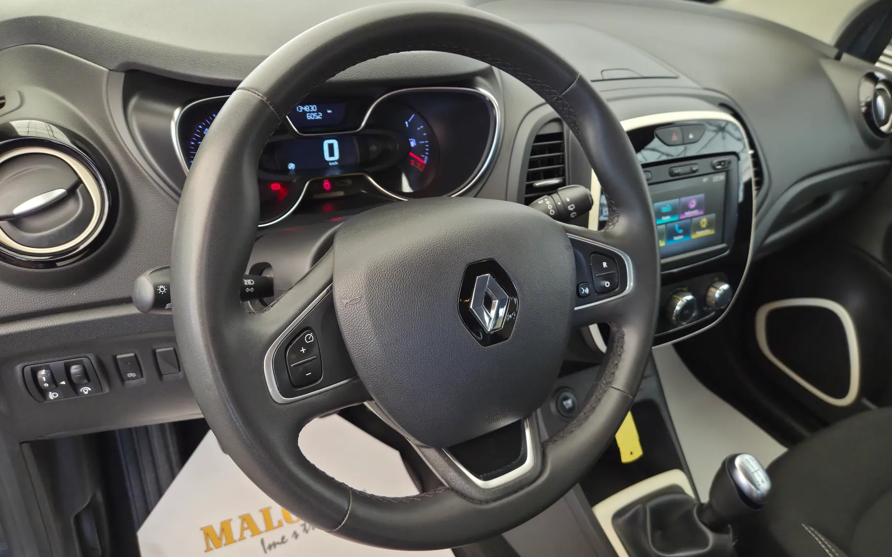 Zunanja slika - Renault Captur - Limited TCe 90 1.LASTNIK SLO.POREKLO - 12
