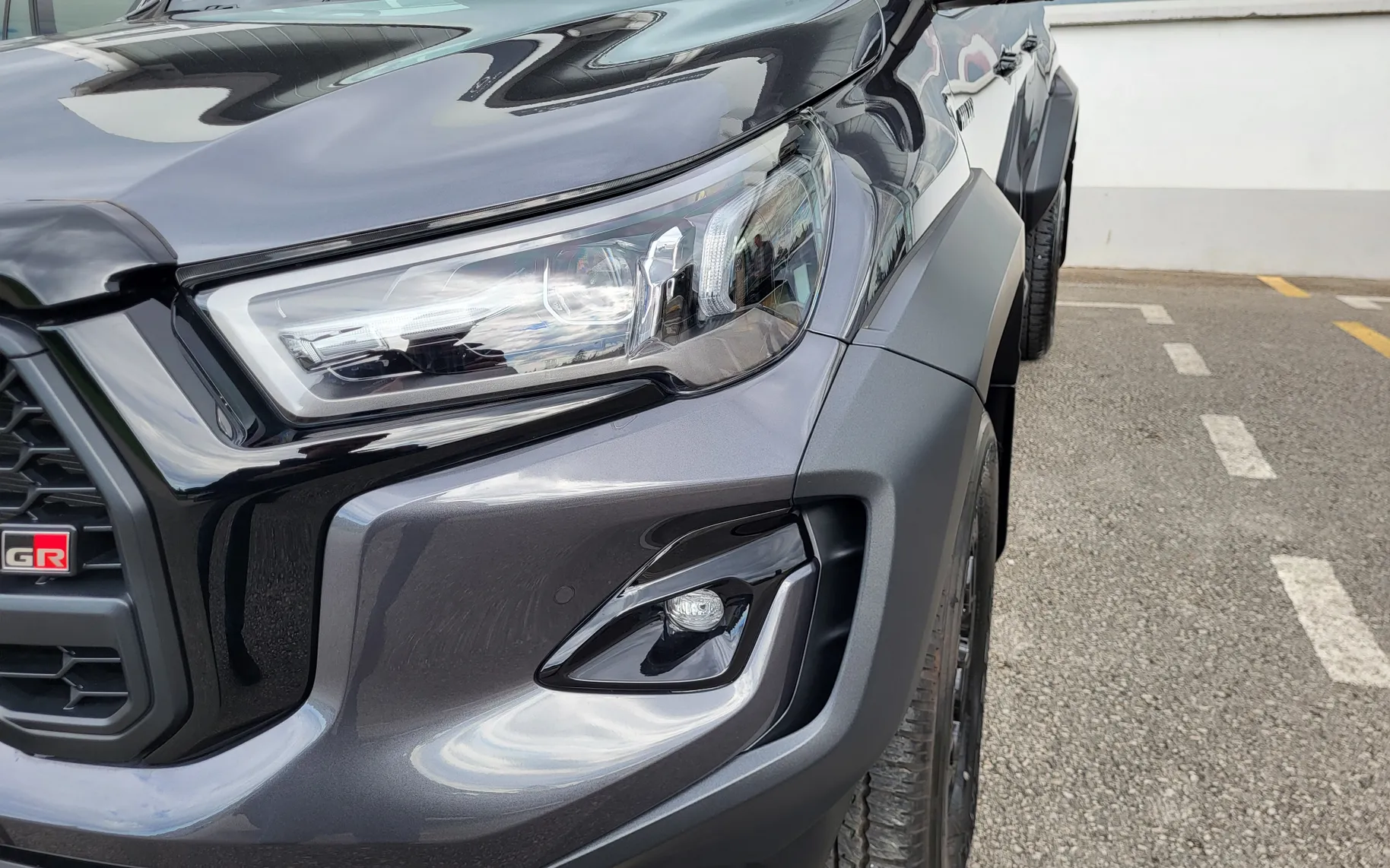 Zunanja slika - Toyota Hilux - 2.8 D-4D GR SPORT - 11