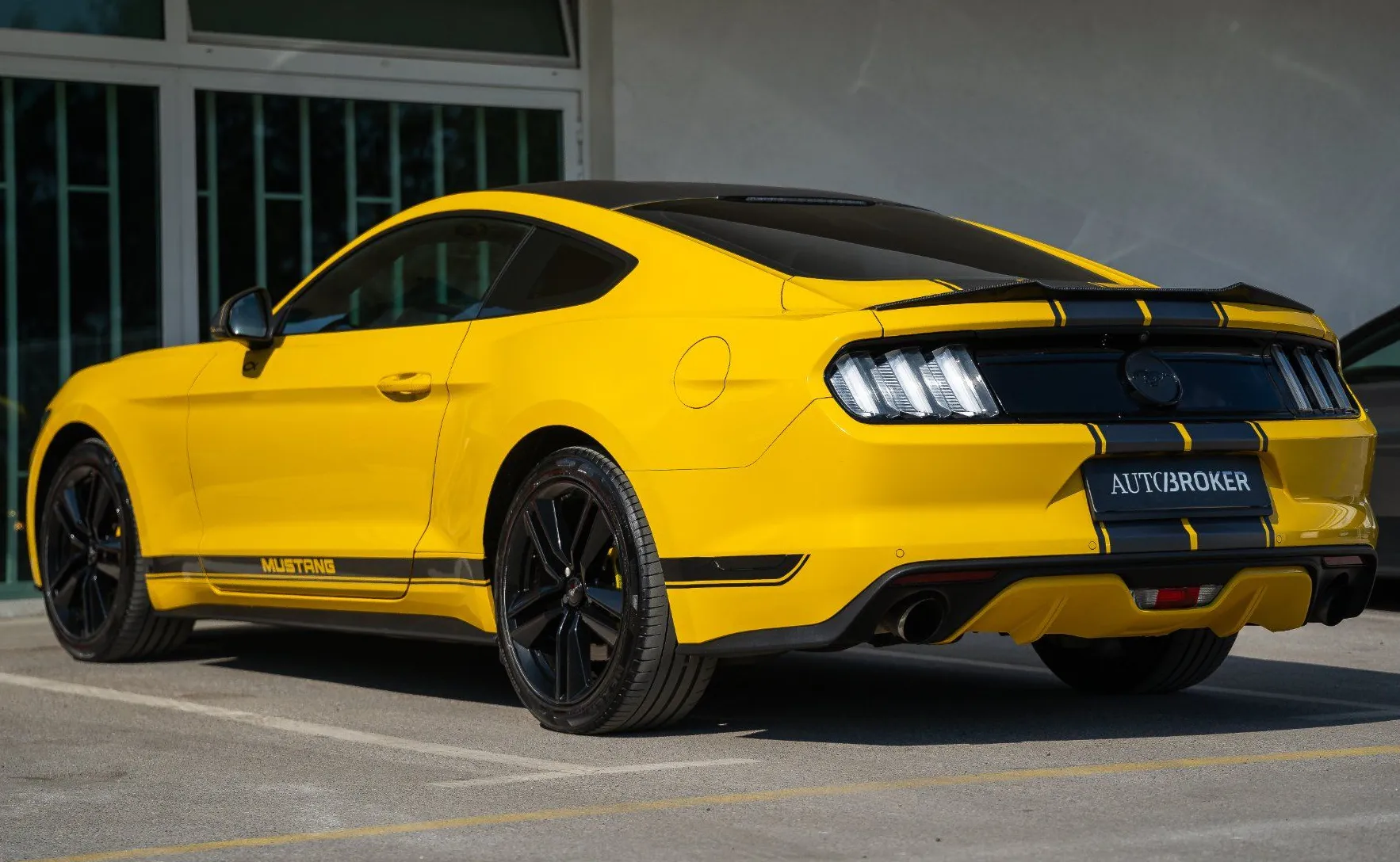 Zunanja slika - Ford Mustang - 2.3 EcoBoost kamera xenon ambientalna osvet. - 7