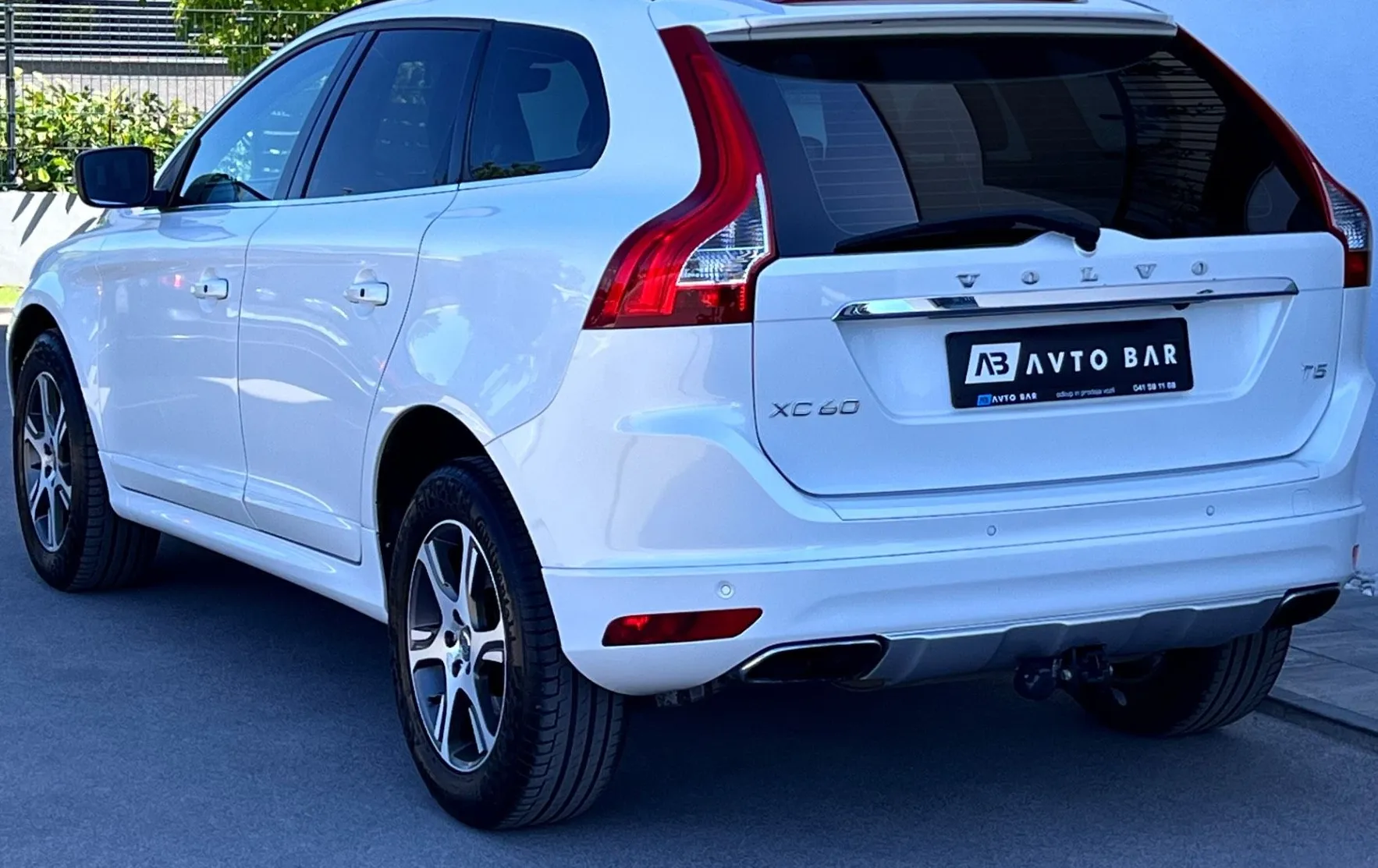 Zunanja slika - Volvo XC60 - T5 Summum Geartronic+1.LAST+NAVI+XENON - 20