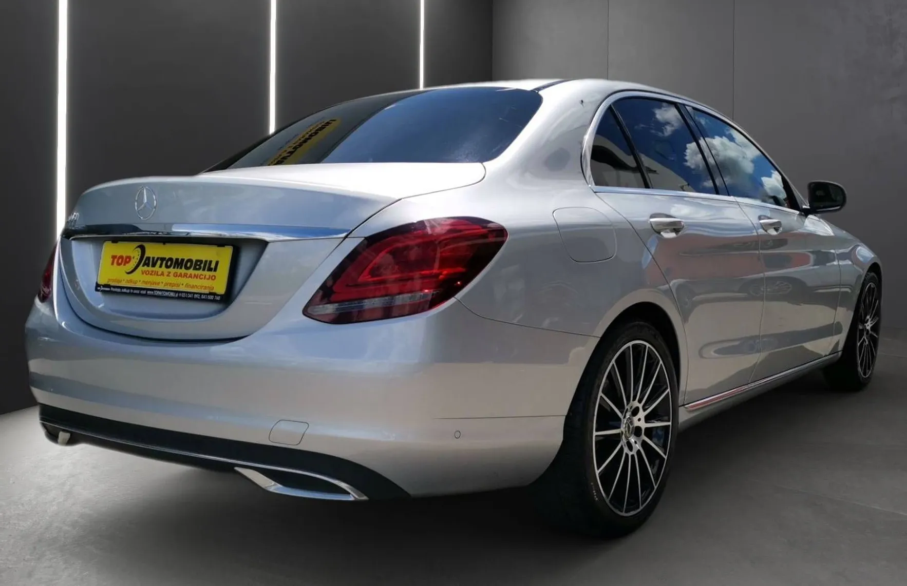 Zunanja slika - Mercedes-Benz C-Razred - 200d AMG LINE 19 COL MULTIBEAM VIRTUAL NAVI KAM - 6