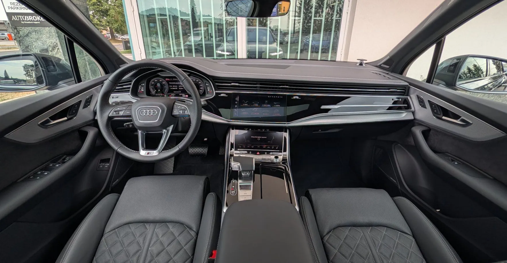Zunanja slika - Audi Q7 - 55e S line Matrix Laser panorama Head-up - 10