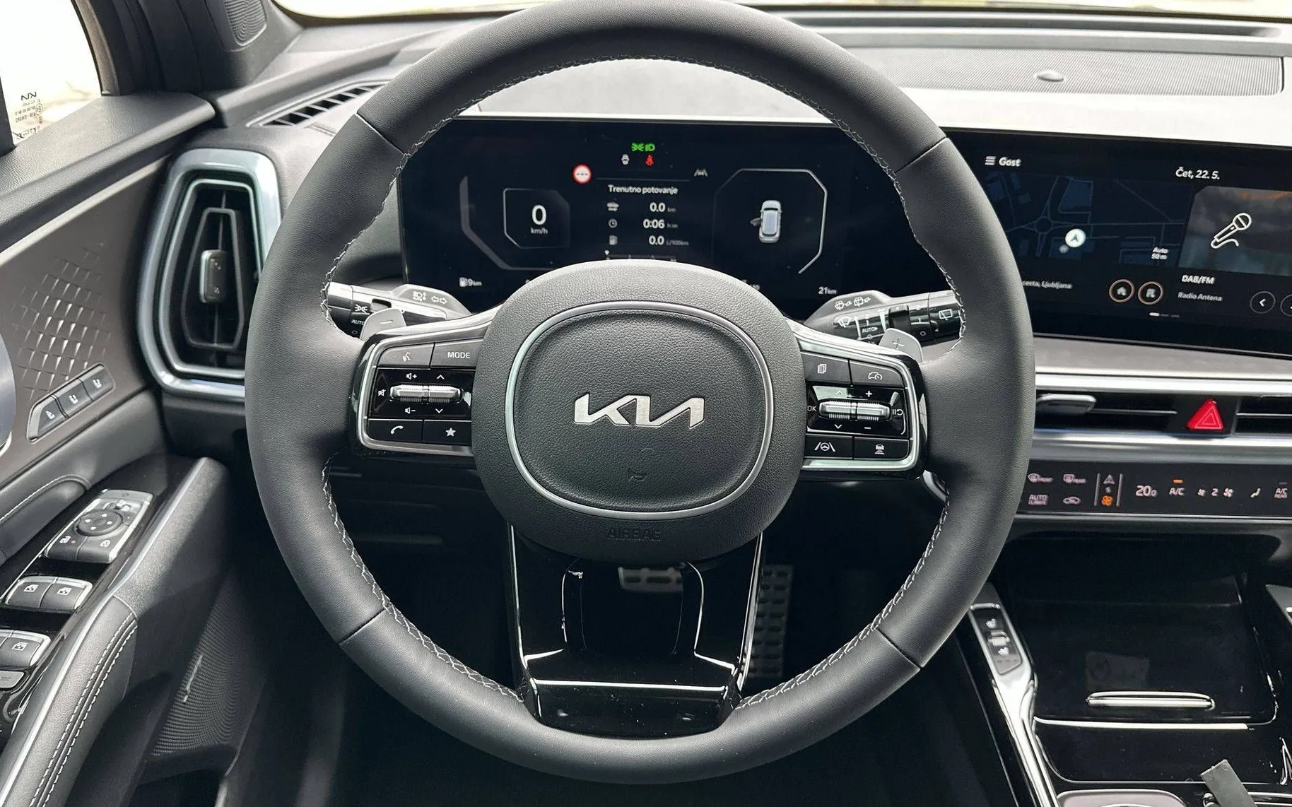 Zunanja slika - KIA Sorento - 2.2 TCi EX Limited AWD 8DCT 7 sedežni - 14