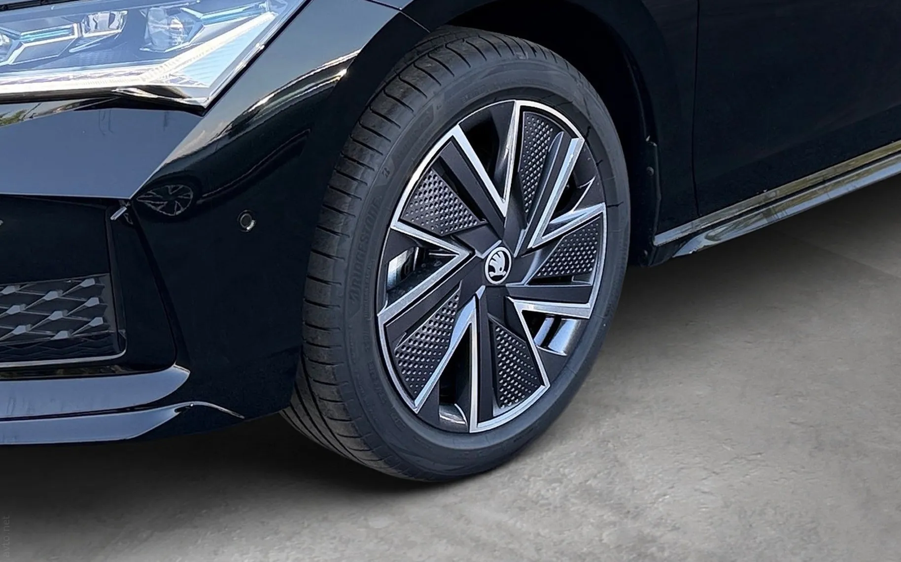 Zunanja slika - Škoda Superb - Combi 1.5 TSI mHEV Sportline DSG - 6