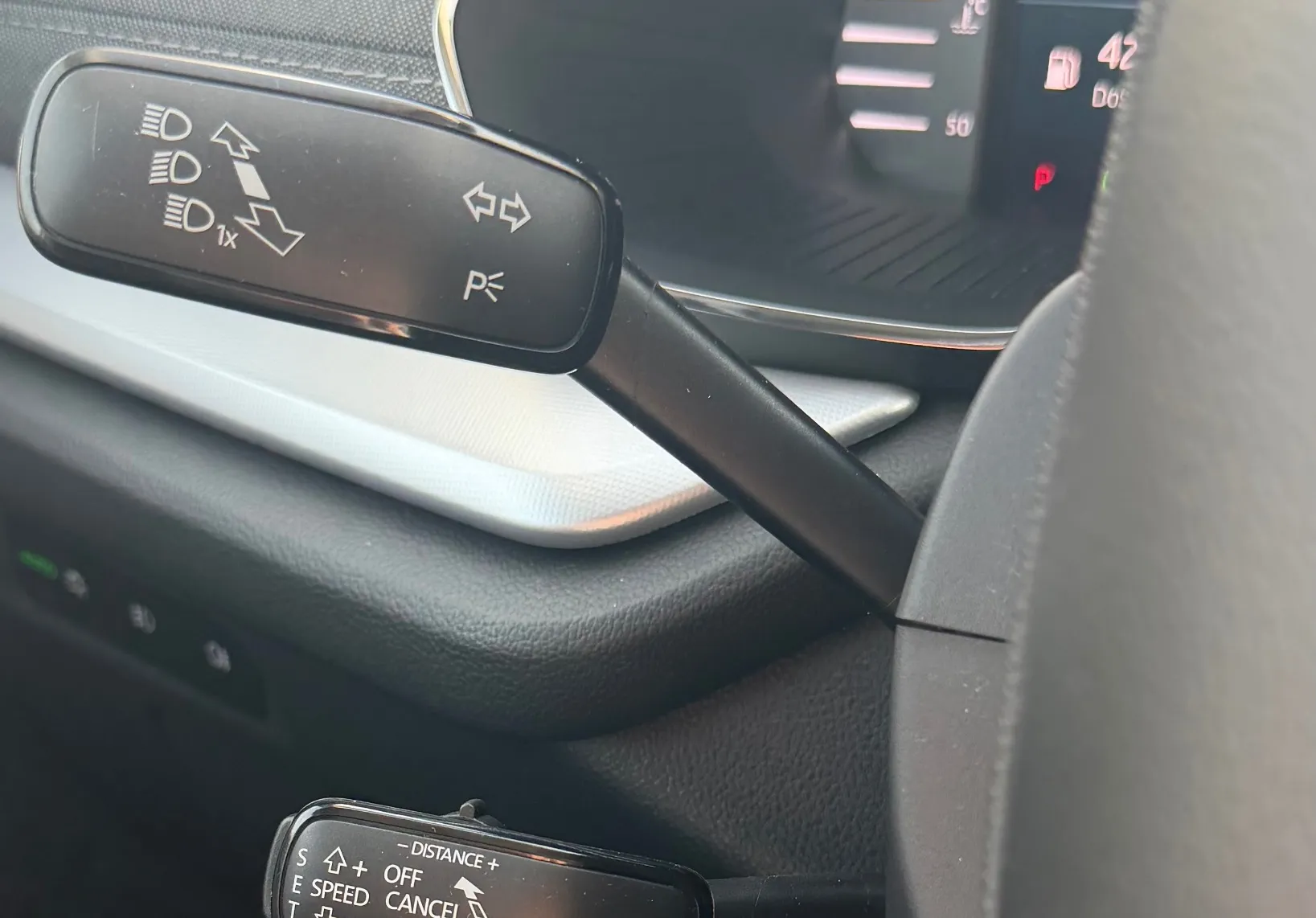 Zunanja slika - Škoda Octavia - 2.0TDI Style DSG 150PS MATRIX ACC PRIKLOP ALU17 - 22