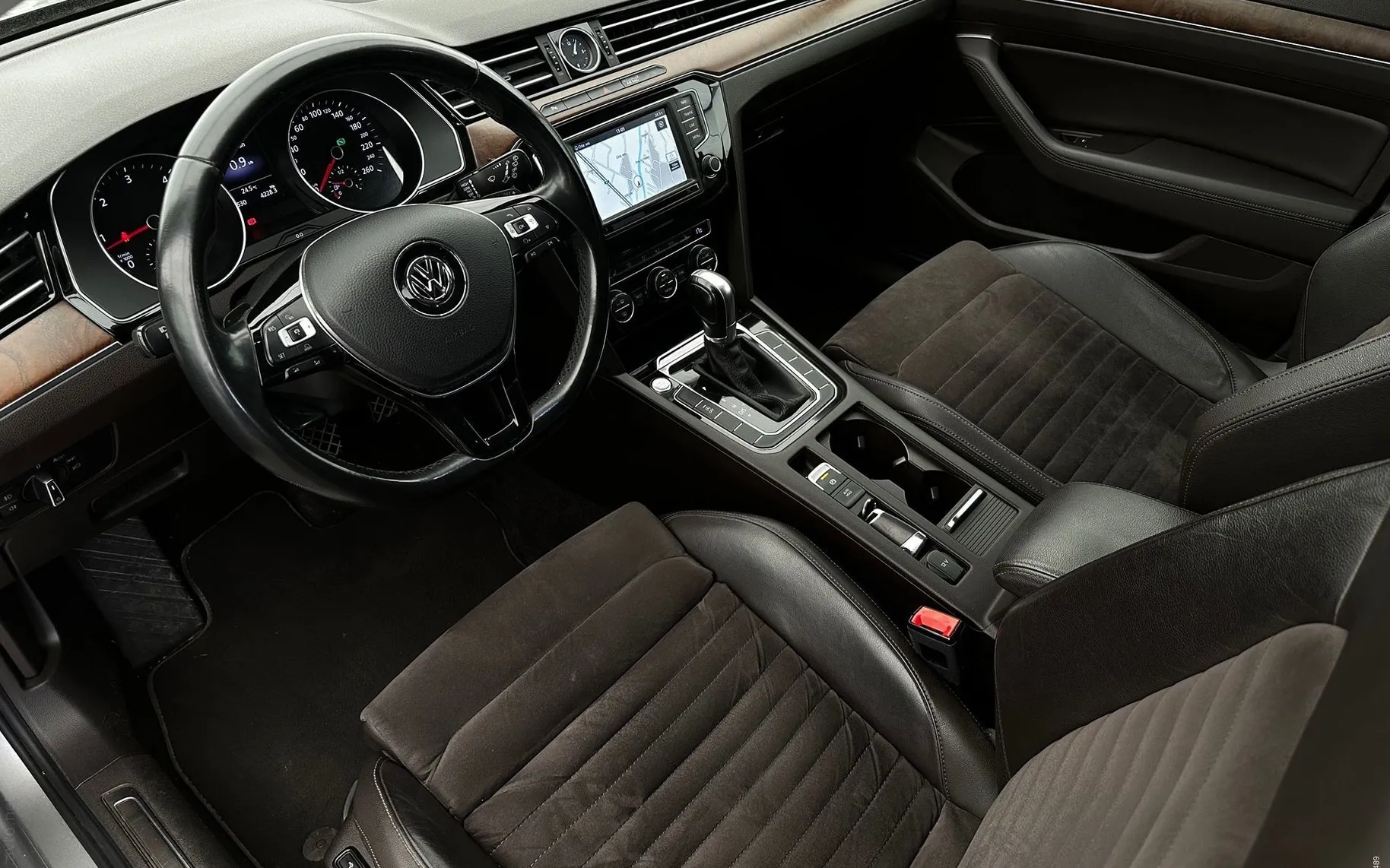 Zunanja slika - VW Passat Variant - 2.0TDI-DSG-H LINE-AKT.TEMPOMAT-2XPDC-MASAŽA - 4