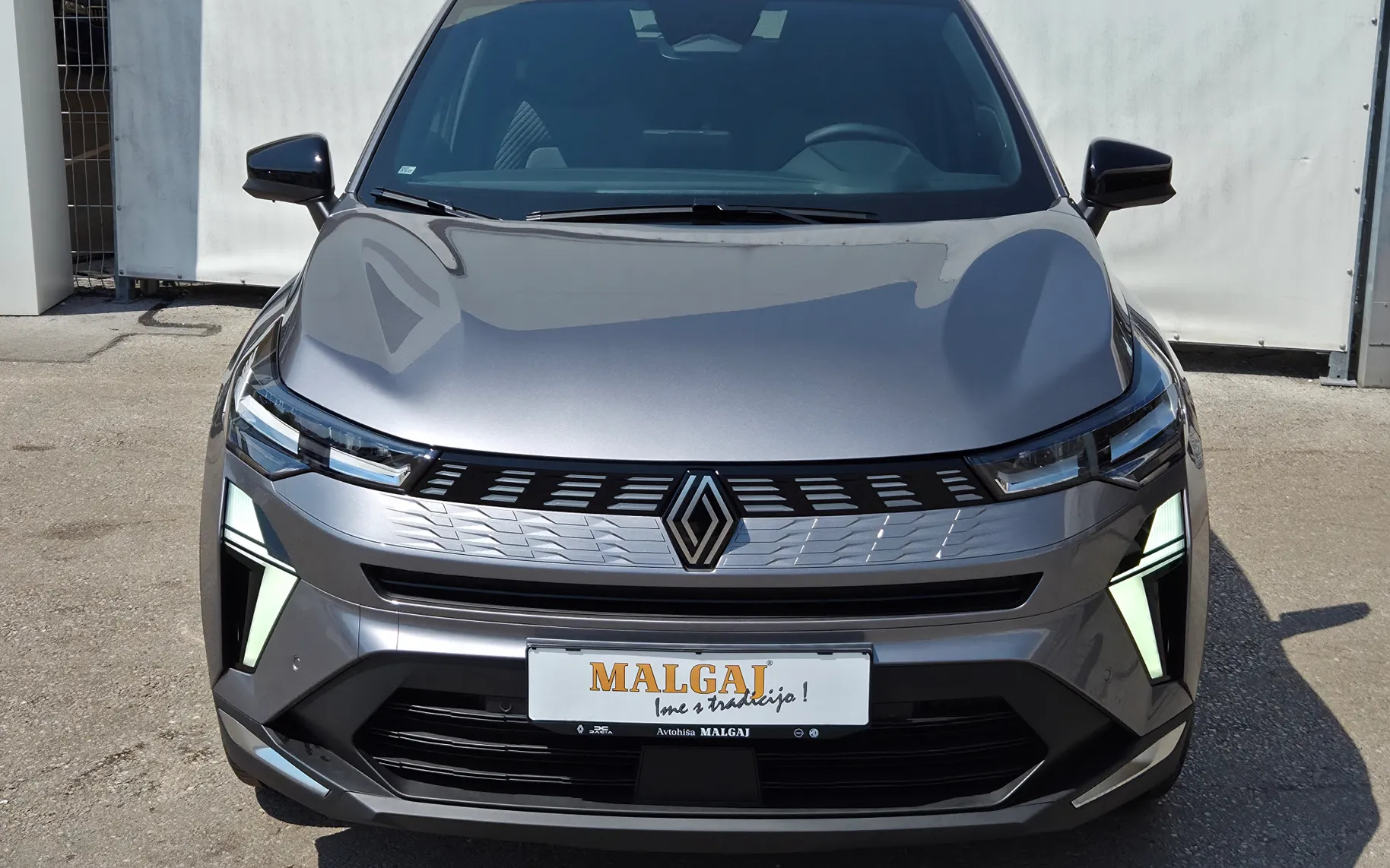 Zunanja slika - Renault Captur - Techno TCe 140 + Zimske gume+Servis - 4