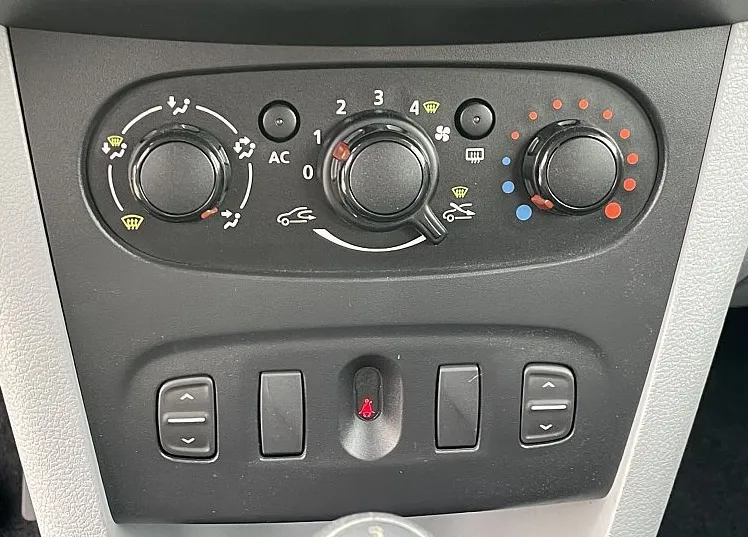 Zunanja slika - Dacia Sandero - 1.2 16V AMBIANCE°VELIKI SERVIS IN OLJE PRI 162.620 - 6