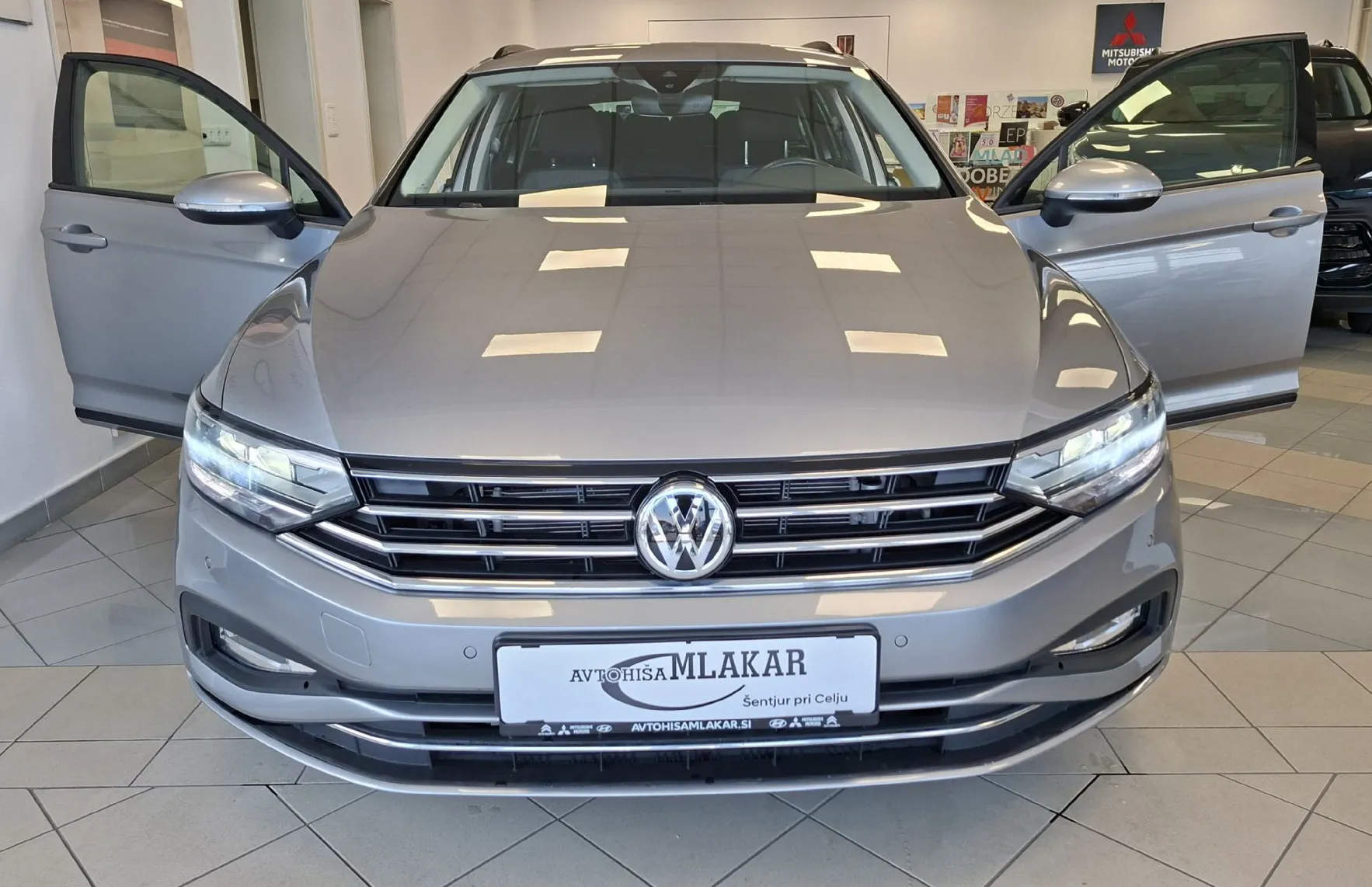 Zunanja slika - VW Passat - Variant 2.0 TDI BMT SCR BASIS avt. 110kW - 12