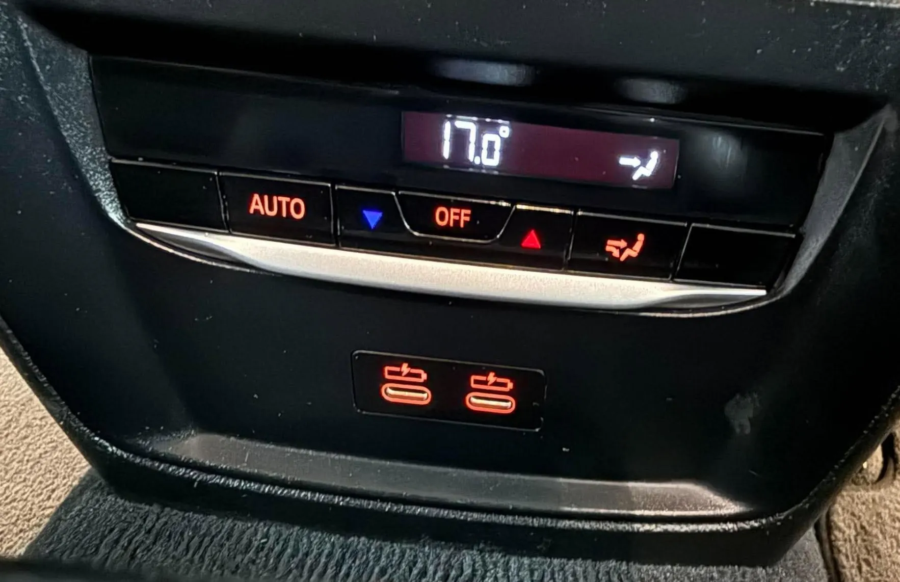 Zunanja slika - BMW Serija 3 - Touring: 320d Touring Sport Line Avt.NEMŠKI+4ALU.USNJE.L - 19