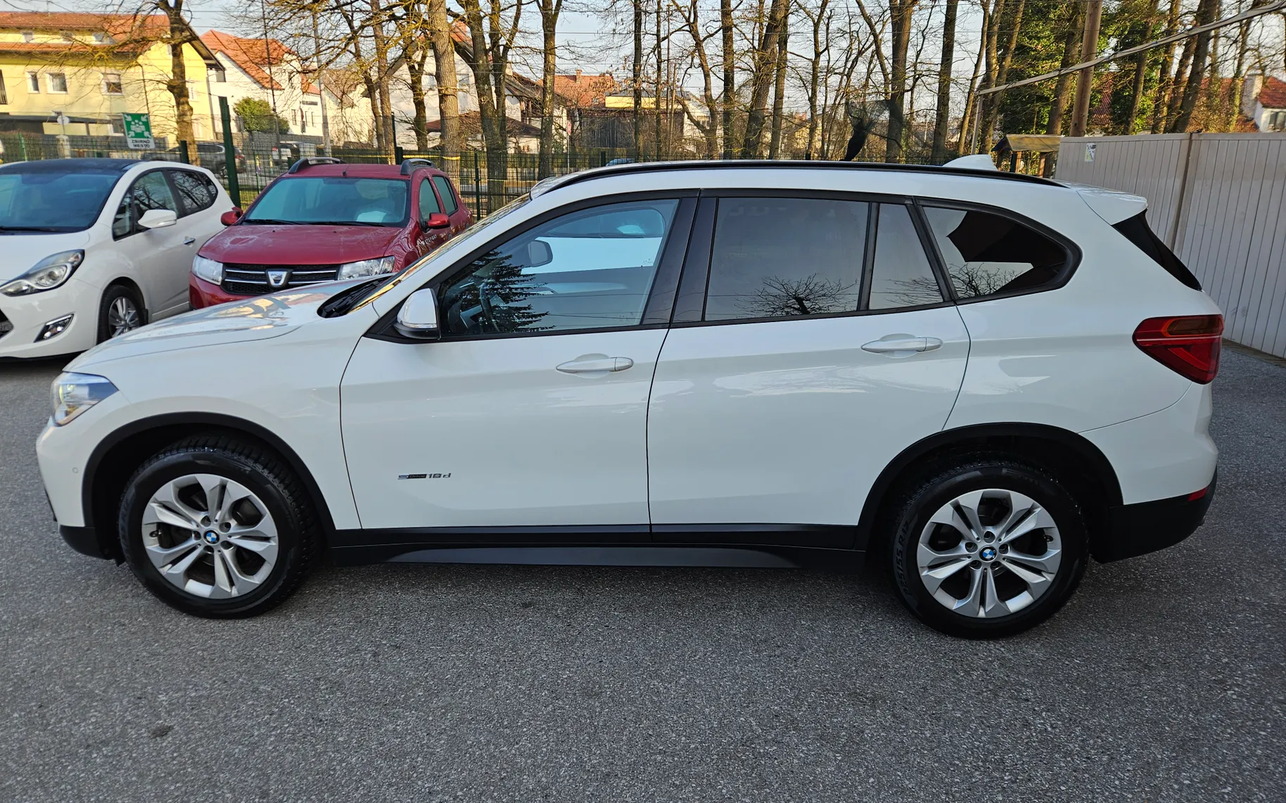 Zunanja slika - BMW X1 - sDrive18d Sport Line - 2