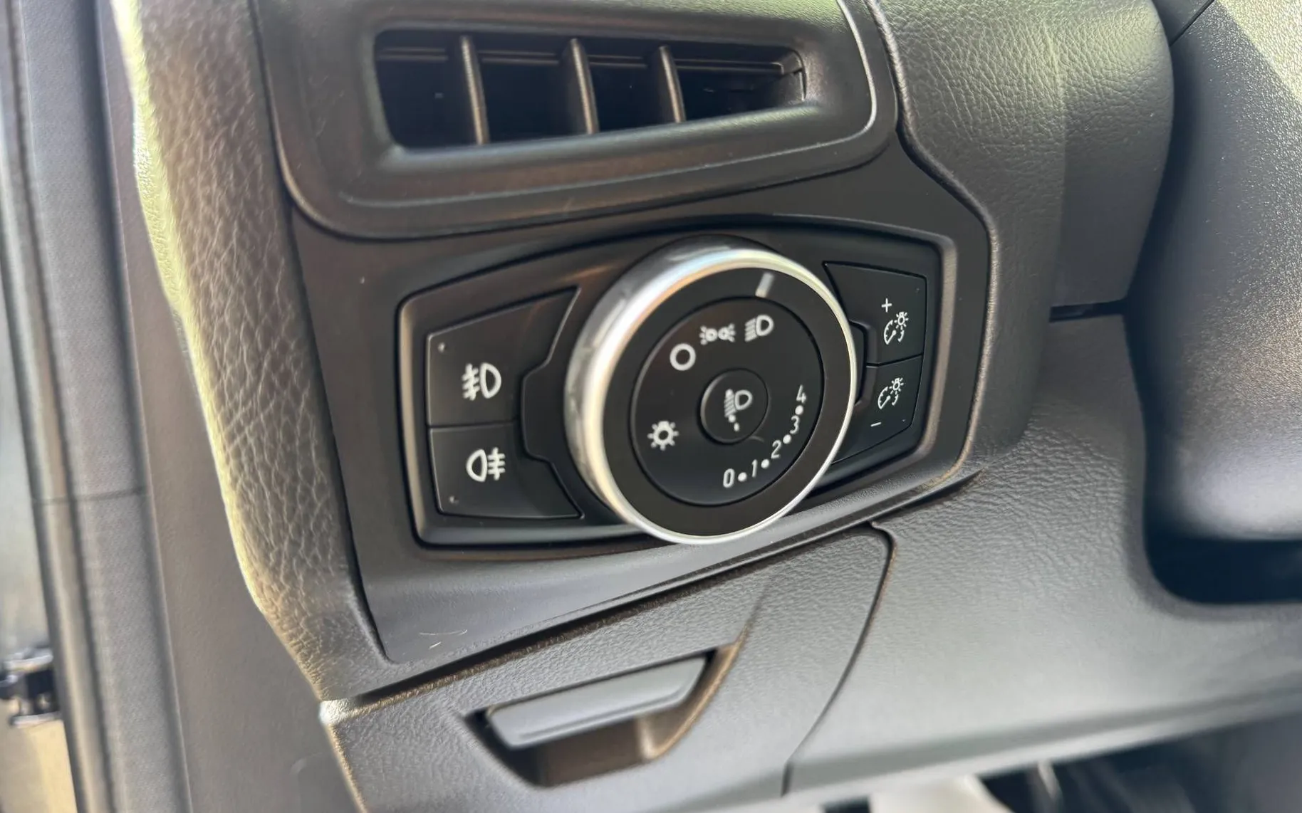 Zunanja slika - Ford Focus - TITANIUM°SLO°AVT.KLIMA°PARK.SEN.°ALU°BLUETOOTH°P.. - 15