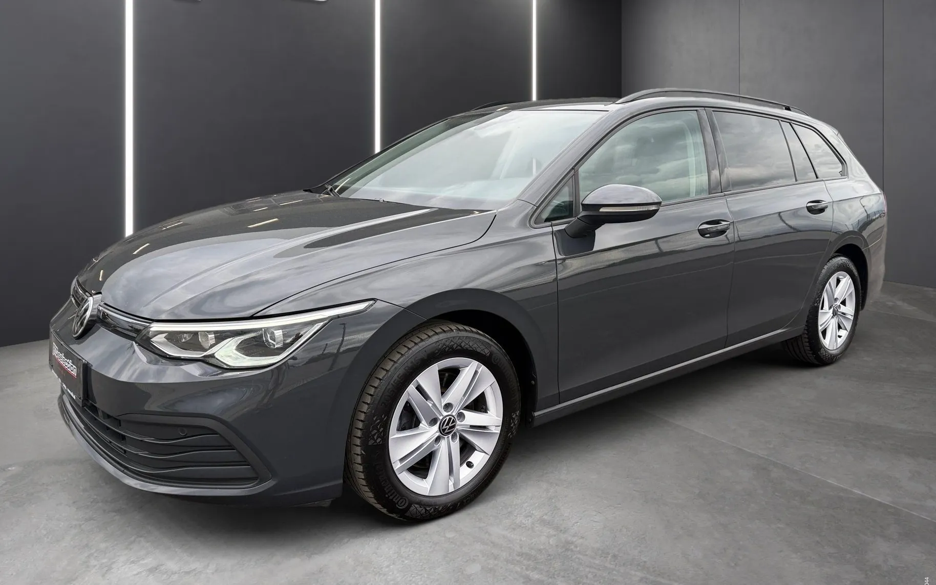 Zunanja slika - Volkswagen Golf Variant - 2.0 TDI BMT Life DSG-ACC-LED-Vlečna kljuka-Masaža - 1