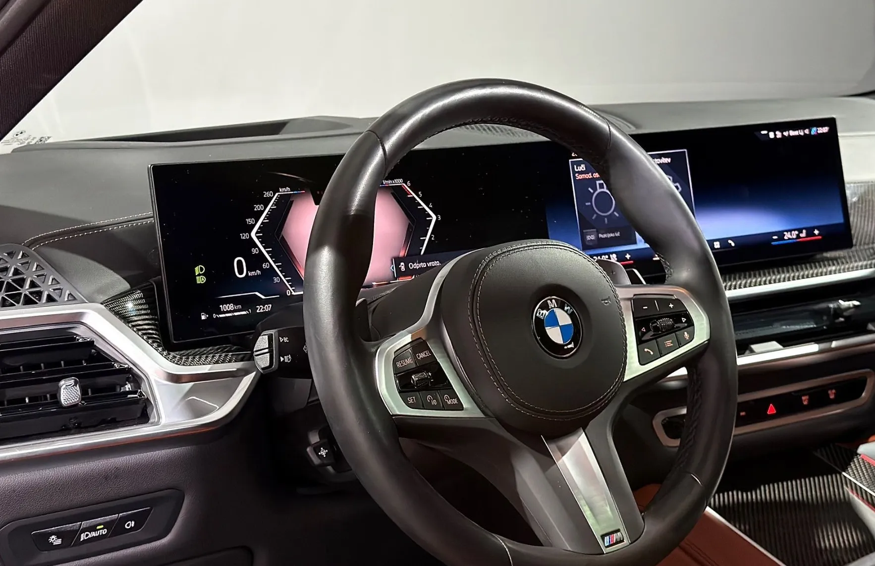 Zunanja slika - BMW X6 - serija : xDrive40d - ZRAČNO - SKY PANO - ICONIC - MASAŽA - 8