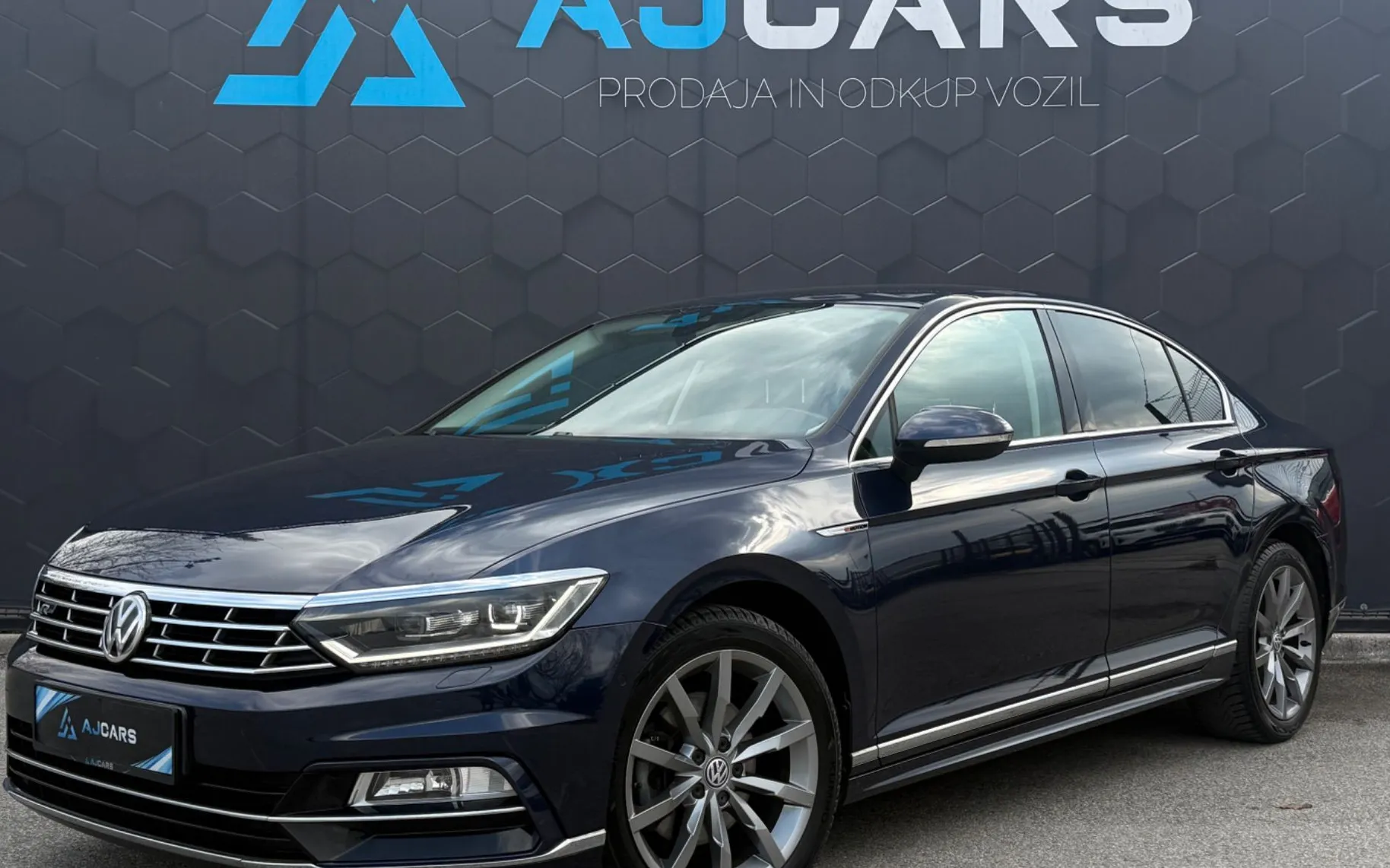 Zunanja slika - VW Passat - 2.0 TDI 4MOT avt. R-line-Virtual-Matrix-Kamera-F1 - 1