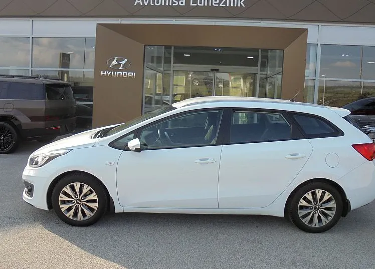 Zunanja slika - KIA Ceed - SW Benc. 1.6 GDi LX Champion - 6
