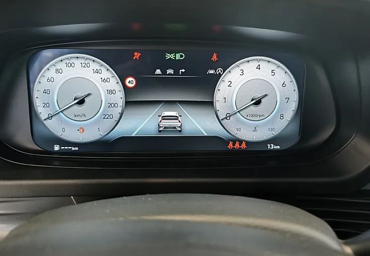 Zunanja slika - Hyundai Bayon - 1.0T-GDI PREMIUM AVT-WINTER-DAB-LED-REZ.K-VIDEO - 11