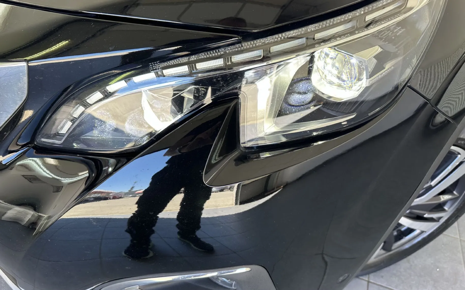 Zunanja slika - Peugeot 5008 - 1.2  96 KW.GT Line Avt..USNJE.NAVI.VELIKI SERVIS - 4