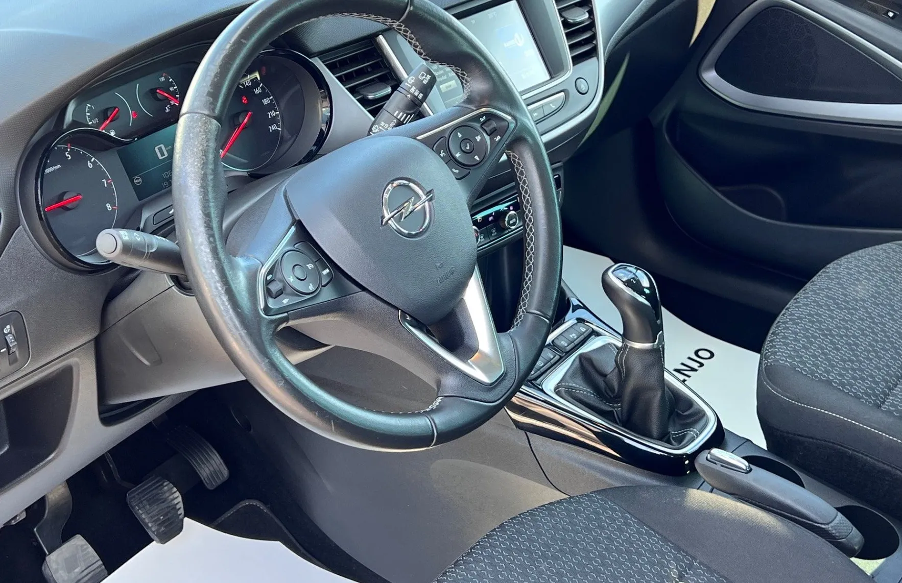 Zunanja slika - Opel Crossland X - 1.2 +SLO+1.LAST+DAB+PDC+ALU+TEMP... - 9