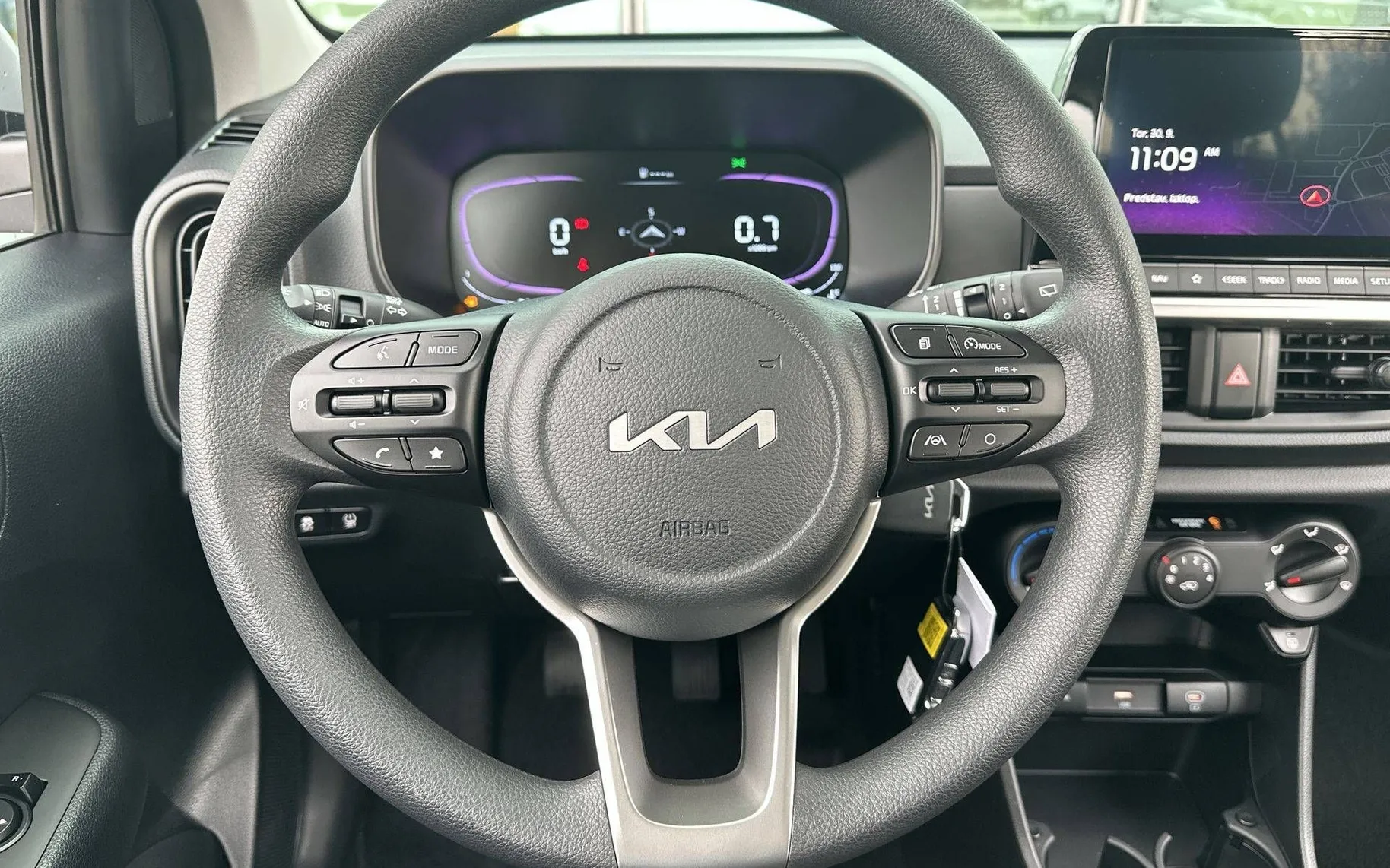Notranja slika - KIA Picanto - 1.0 GDI LX Active. 5M T  4-sedežni - 14