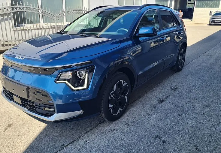 Zunanja slika - KIA Niro - LIMITED EDITION  64.8 kWh - 8