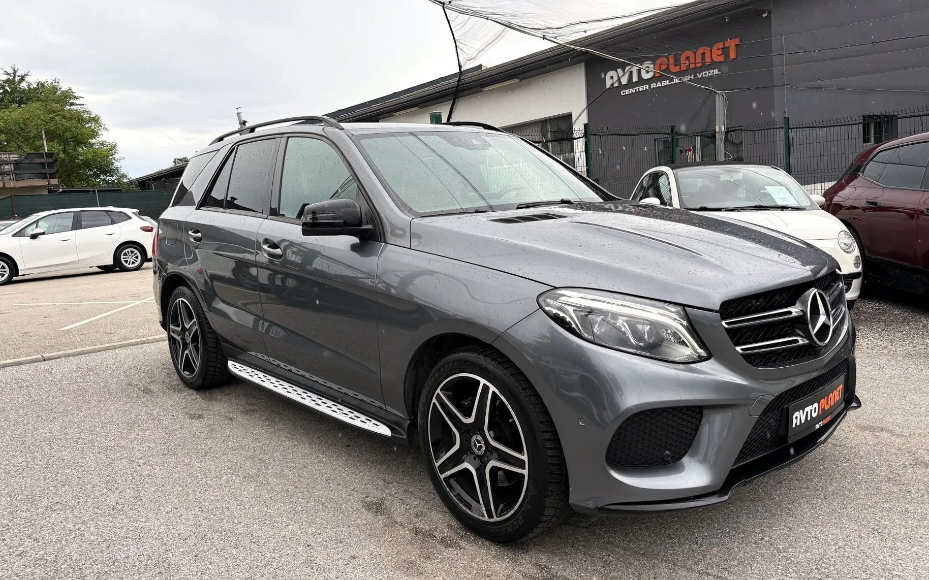 Zunanja slika - Mercedes-Benz GLE-Razred - GLE 350 d 4MATIC AMG LiNE AIRMATIC LED 360K ALU20 - 4