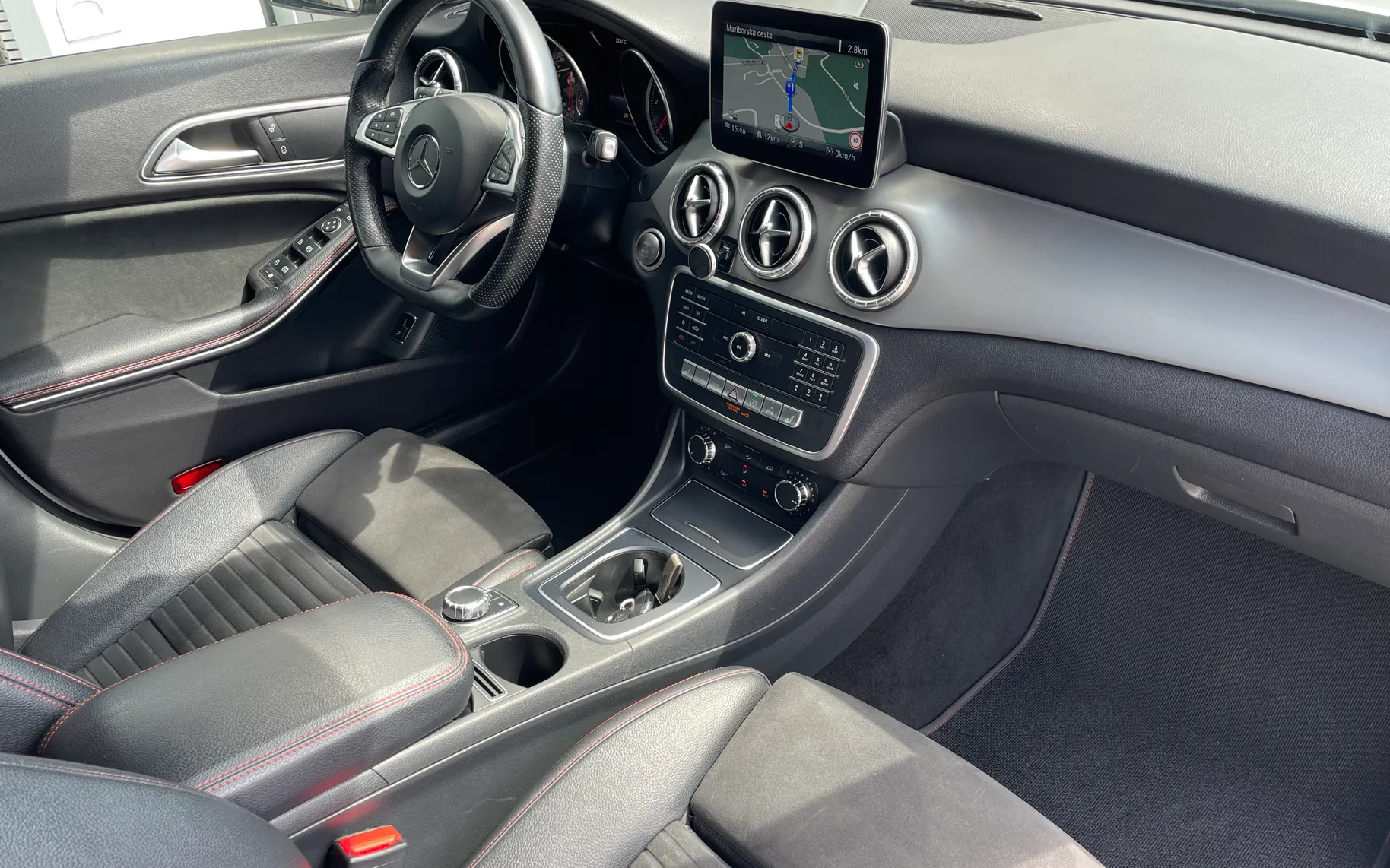 Zunanja slika - Mercedes-Benz CLA Shooting Brake - 220d-AUT-AMG-LINE-LED-NAVI-NIGHT-PACK-TOP - 8