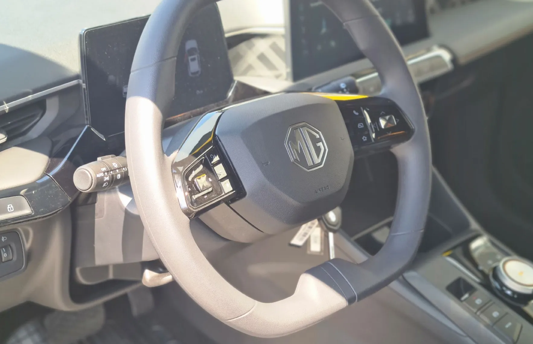 Zunanja slika - MG MG3 - 1.5L Hybrid 143kW Standard Avtomatik - 9
