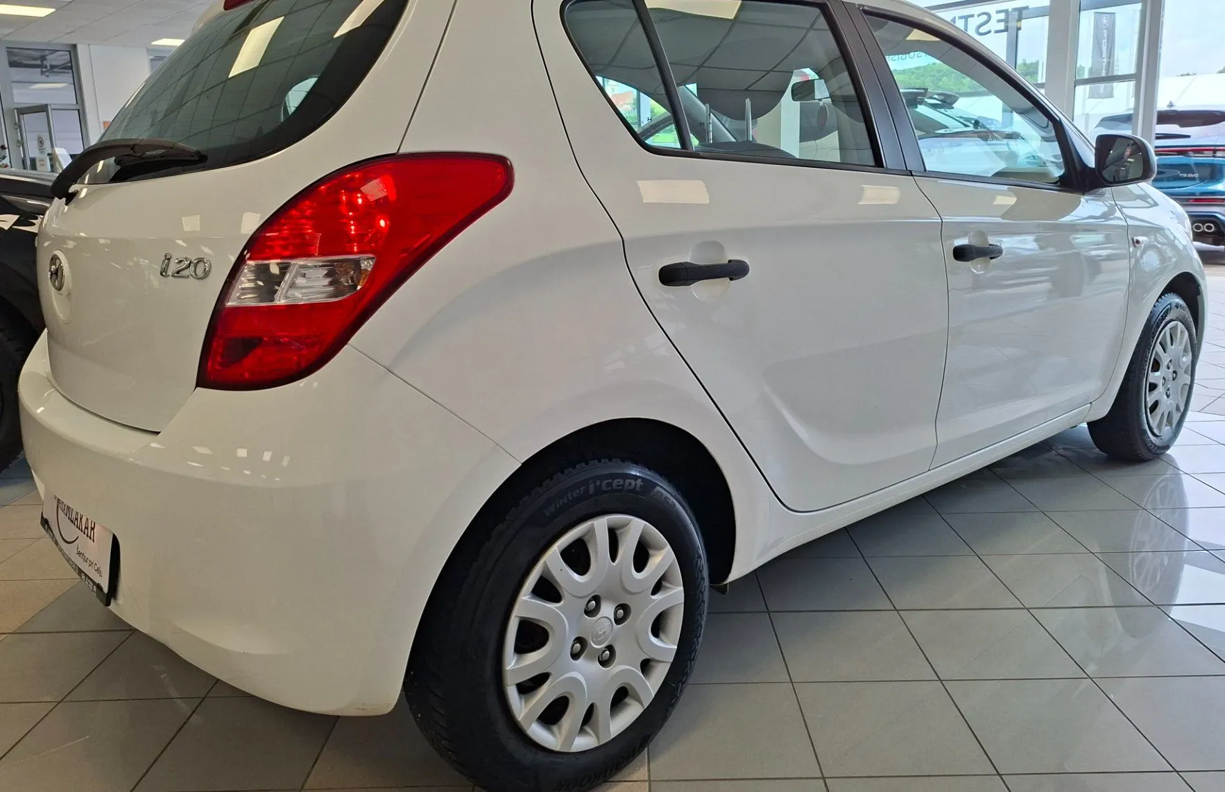 Zunanja slika - Hyundai i20 - 1.2 Dynamic-HITRI KREDIT-ODLIČEN- - 4