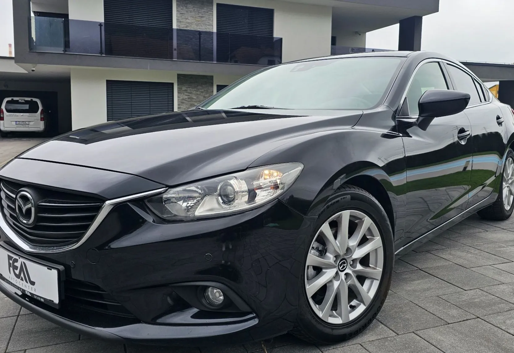 Zunanja slika - Mazda Mazda6 - 2.2 DIZEL-1 LASTNIK-156.000KM-LIMUZINA-SERVISNA - 1