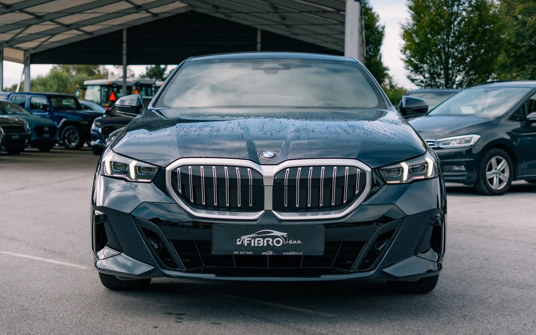 Zunanja slika - BMW Serija 5 - 520i Avt. Steptronic M-SPORT - 2