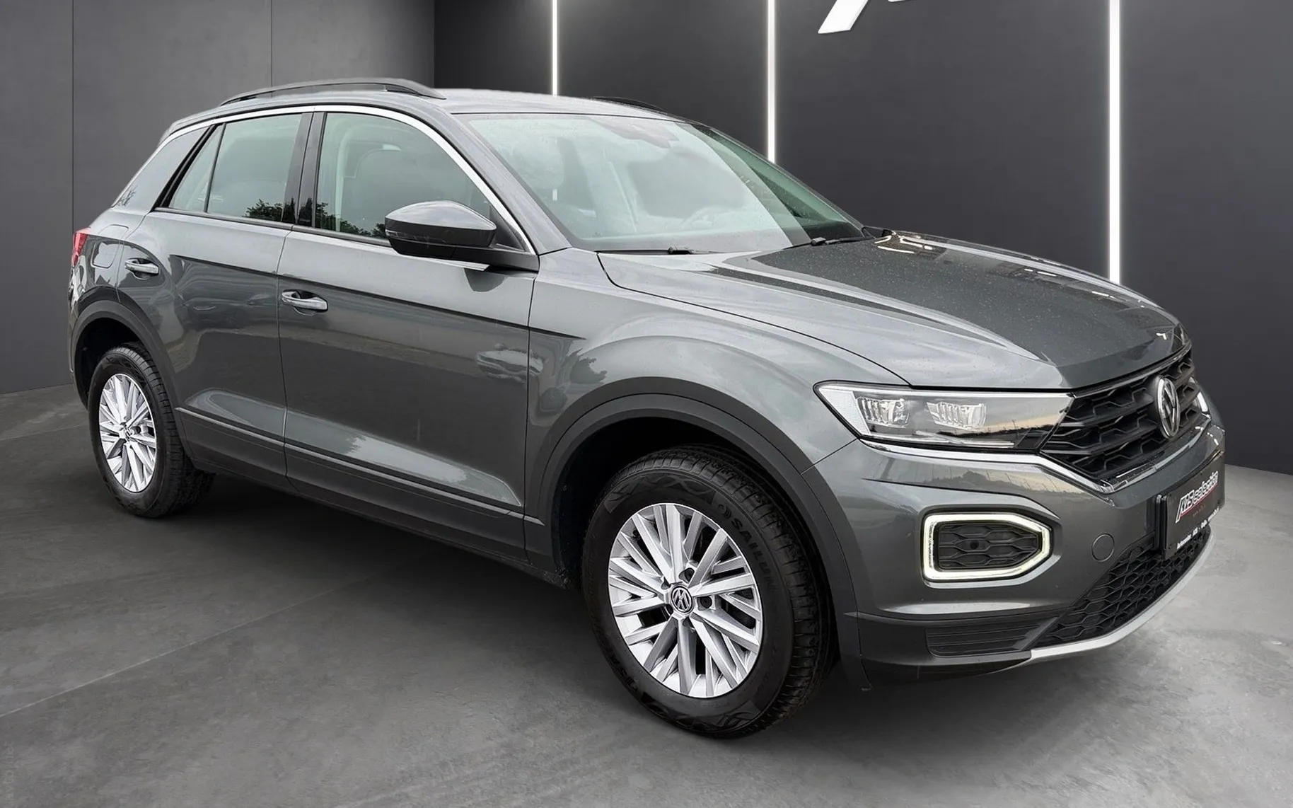 Zunanja slika - Volkswagen T-Roc - 1.5 TSI BMT DSG-Style-SLO-Full LED-Vlečna kljuka - 2