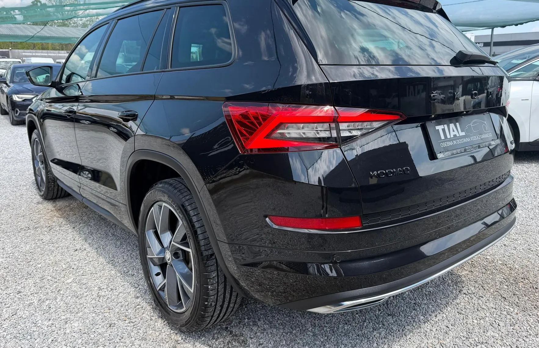 Zunanja slika - Škoda Kodiaq - 4x4 2.0 TDI SPORTLINE-7SEDEZEV-DSG-KAMERA-CRYSTAL- - 5
