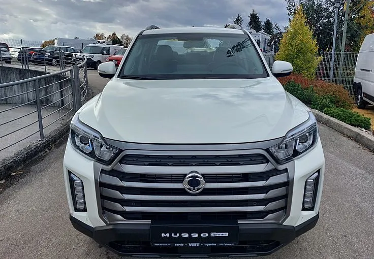 Zunanja slika - KG Mobility Musso - 2.2 XDi ULTIMATE 4x4 A T VEČ BARV - 2