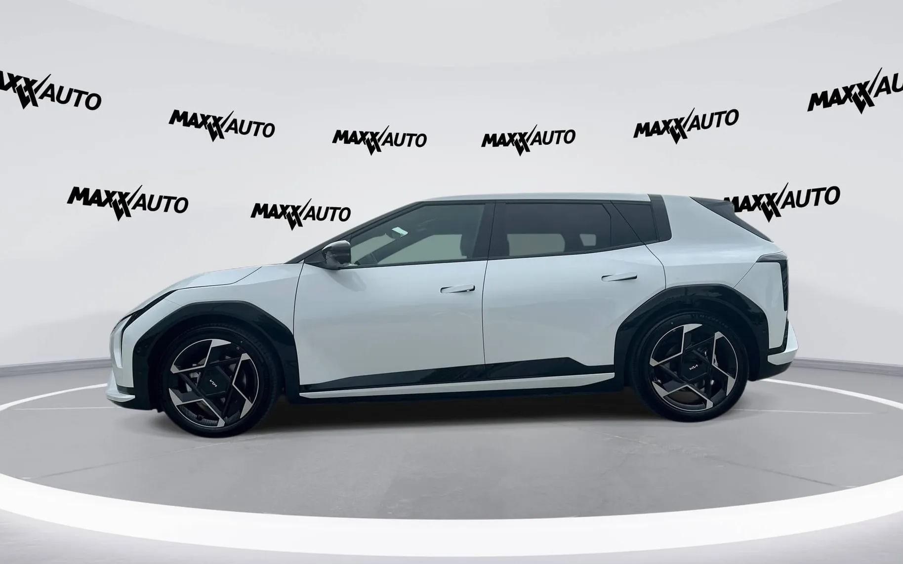 Notranja slika - KIA EV4 - GT-LINE 81.4 kWh bat.. 150 kW  204 KM - 8