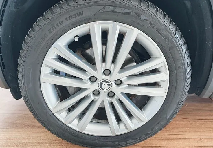 Zunanja slika - Škoda Kodiaq - 2.0 TDI DSG-LED-DAB-NAVI-TEMP-REZ.KOL-SERVIS-VIDEO - 4