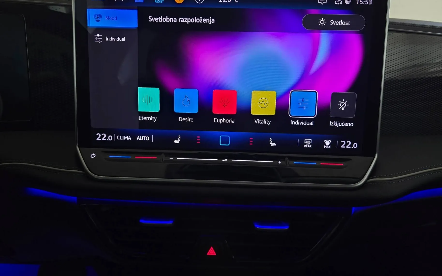 Notranja slika - Volkswagen Passat Variant - 1.5 eTSI BMT Business DSG- LED.360kam.memory.asist - 13