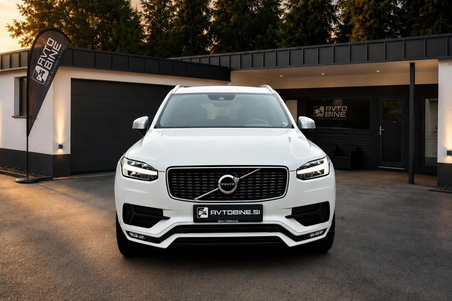 Zunanja slika - Volvo XC90 - D5•R-DESIGN•7 SEDEŽEV•PILOT•LED•VIRTUAL•KOT NOV.. - 2