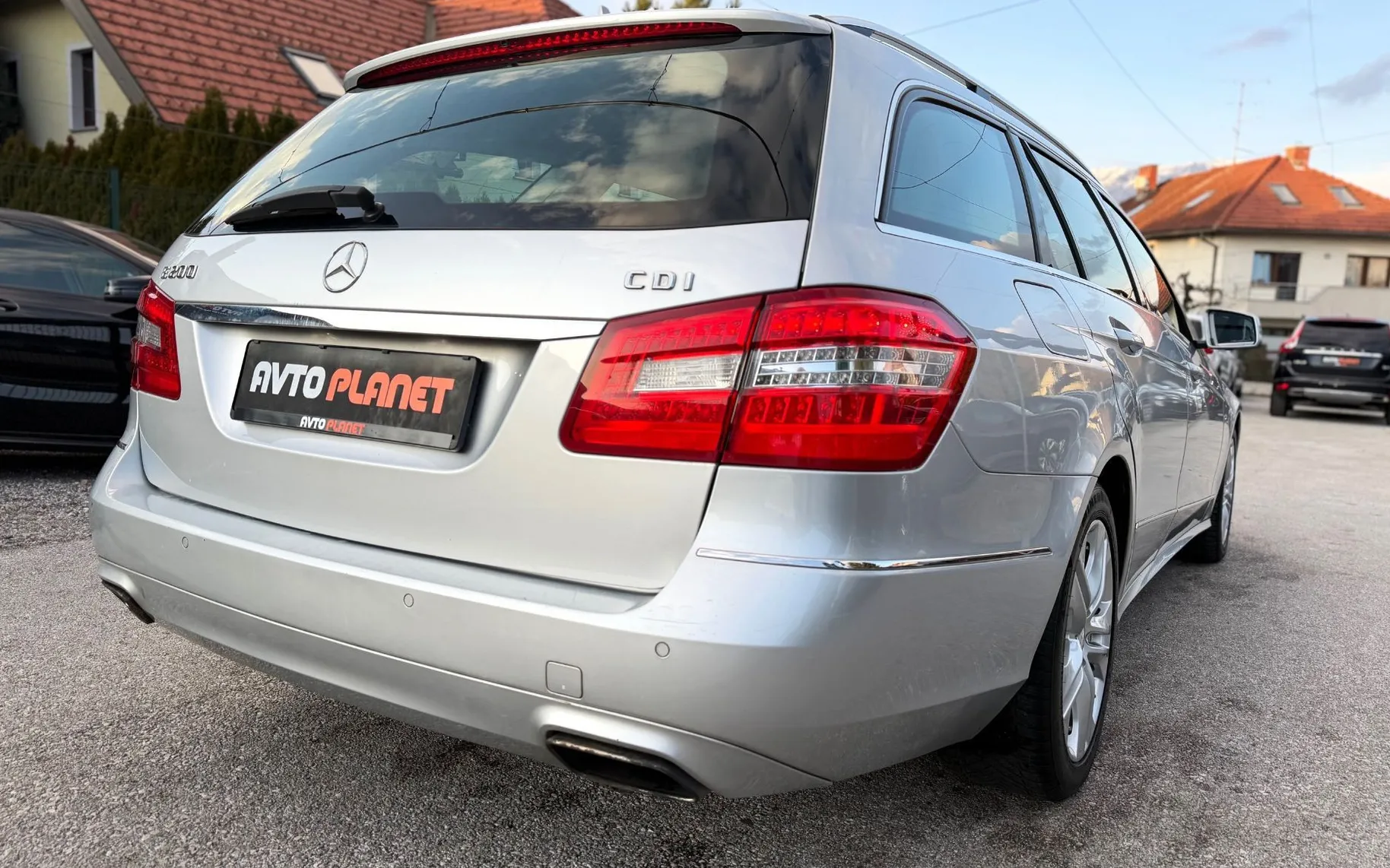 Zunanja slika - Mercedes-Benz E-Razred - E 200 CDI BlueEFFICIENCY AVANTGARDE AUT. NAVI - 8