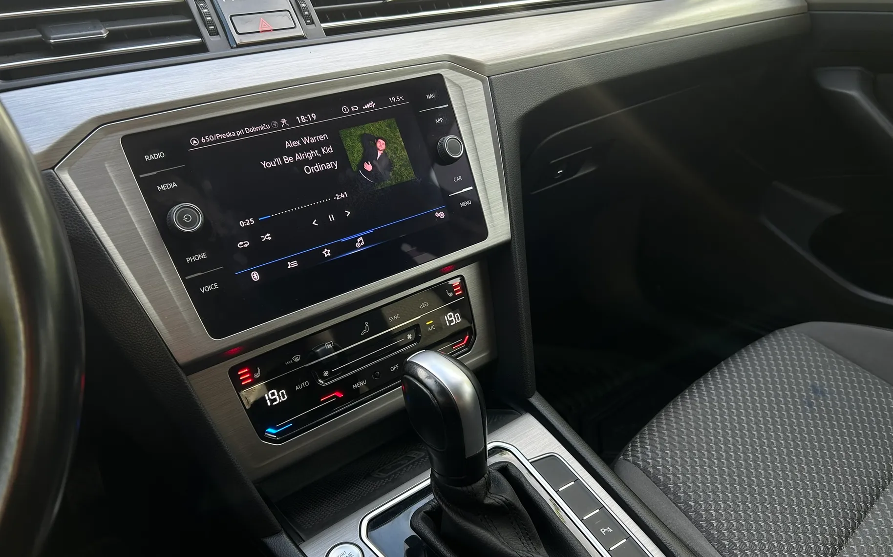 Notranja slika - VW Passat - Variant 2.0 TDI DSG, ELKTRIČNA KLJUKA, KAMERA Premium - 9