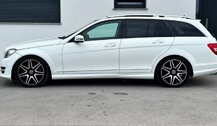 Zunanja slika - Mercedes-Benz C-Razred - C 220 CDI+AMG+EL. OKNO+XENON+NAVI - 5