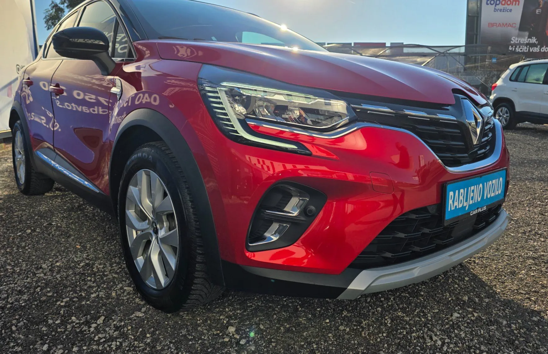 Zunanja slika - Renault Captur - dCi 115 Intens EDC, SLO,KAMERA,FULL LED,TOP STANJE - 2