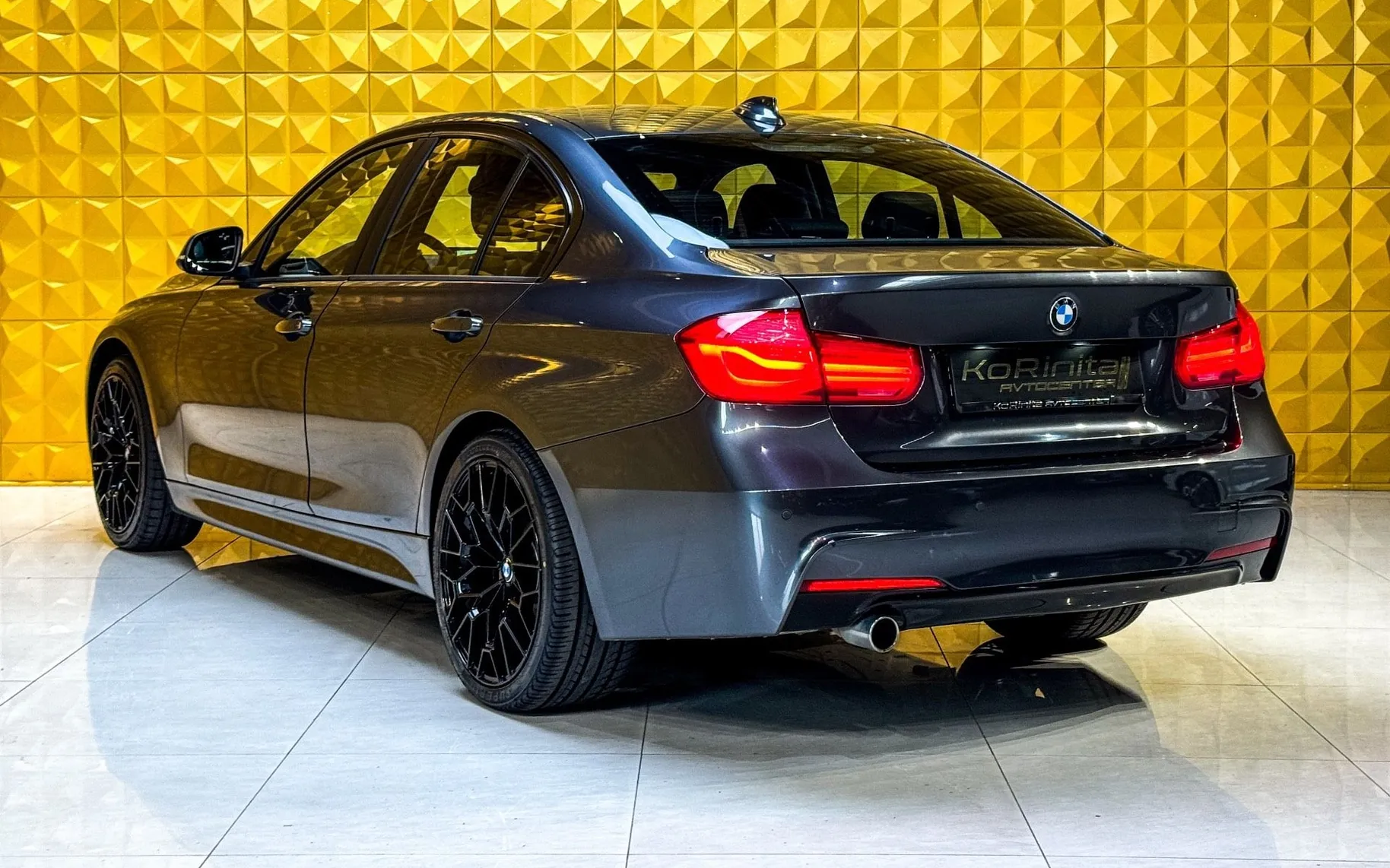 Notranja slika - BMW serija 3: - 2.0d M Sport AUT.-LED-GRETJE-NAVI.-TEMP - 9