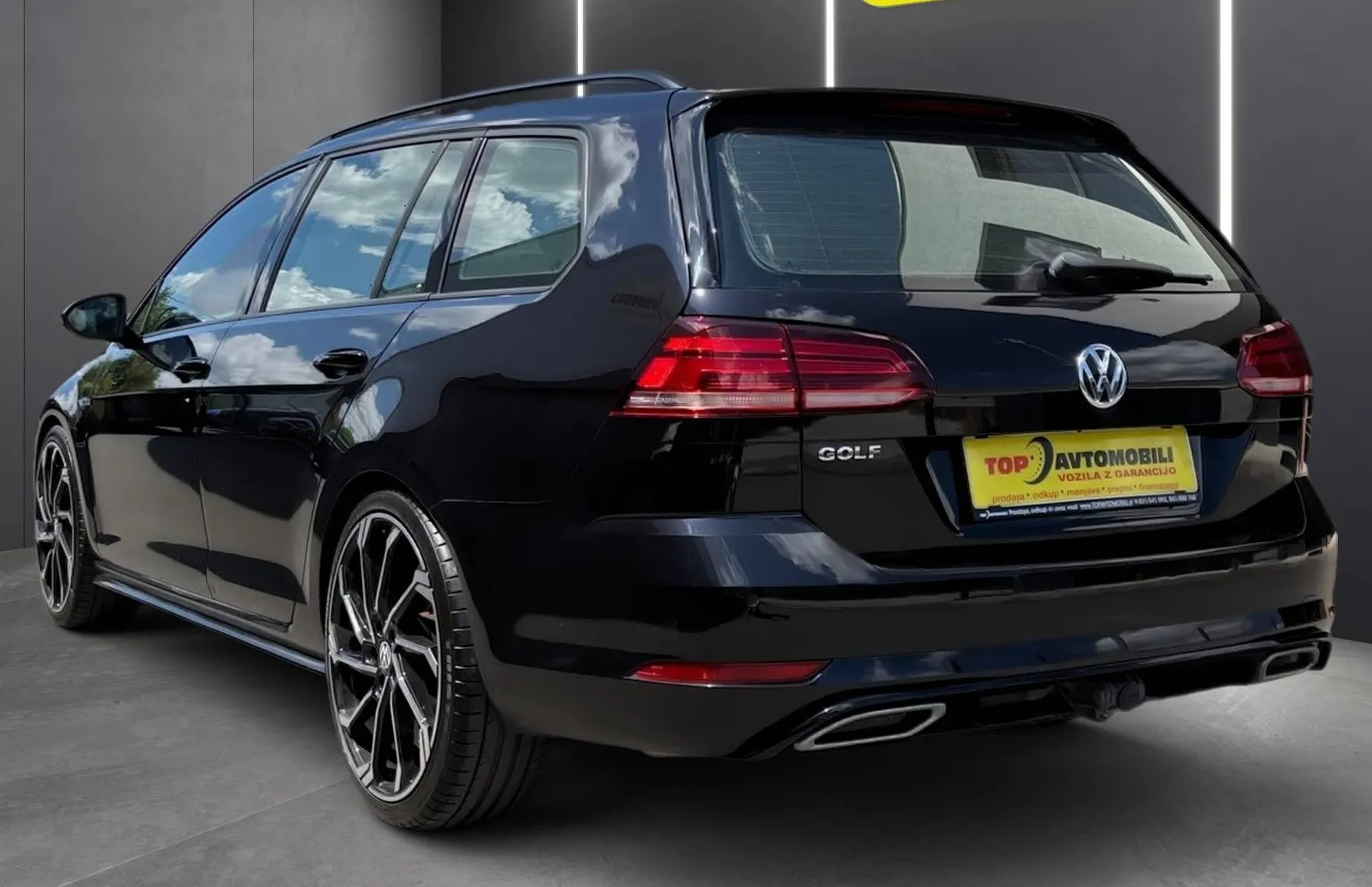 Zunanja slika - VW Golf - Variant 2.0 TDI R-LINE FULL LED ACC SLOVENSKO POREKLO PD.. - 4